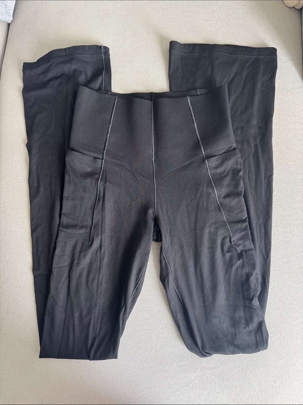 High-Rise Black Pocket Leggings — Women’s Supportive Activewear